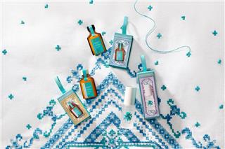 Αυτήν την εορταστική περίοδο γιορτάστε με τα Moroccanoil 2025 holiday offerings