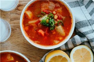 Ξεχάστε τα φάρμακα! Αυτές οι σούπες-ασπίδα «καίνε» ιώσεις και κρατούν το ανοσοποιητικό άτρωτο!