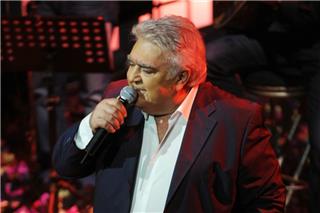 Ο Πασχάλης Τερζής επιστρέφει στη μουσική μετά από χρόνια