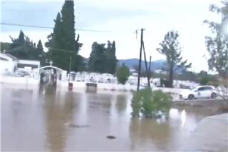 Κακοκαιρία Byron: Έγκυος εγκλωβίστηκε σε πλημμυρισμένο σπίτι στη Νέα Πέραμο