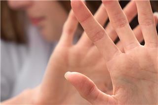 Αγριο bullying σε 11χρονη στο φάσμα του αυτισμού: Συμμαθήτρια τη διέσυρε με γυμνές φωτογραφίες