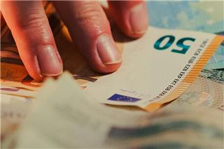 Επίδομα 250 ευρώ: Ποιοι δεν το έλαβαν - Πότε θα γίνει η δεύτερη πληρωμή