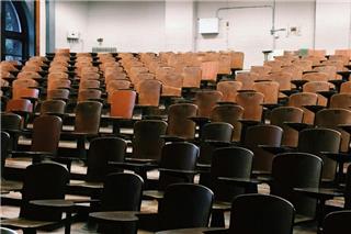 Πάνω από 25.000 φοιτητές κινδυνεύουν να διαγραφούν από το Οικονομικό πανεπιστήμιο Αθήνας