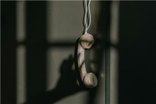 Σας παίρνουν συνέχεια τηλέφωνο από την Πολωνία; Γιατί δεν πρέπει να το σηκώσετε