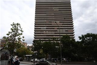 «Ακούσαμε έναν εκκωφαντικό θόρυβο, νομίζαμε ότι έγινε έκρηξη», λέει μάρτυρας για την τραγωδία στον Πύργο Απόλλων
