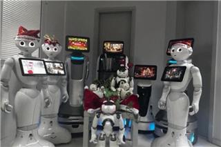 Έρχονται τα ρομπότ που λένε τα… κάλαντα στη Θεσσαλονίκη