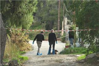 Ξεψύχησε λέγοντας το «Πάτερ Ημών» κλαίγοντας και παρακαλώντας για τη ζωή της η 75χρονη στη Σαλαμίνα