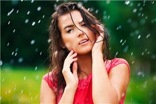 Σήμερα έμαθα: Ο εγκέφαλος ξεχωρίζει τη μυρωδιά της βροχής από χιλιόμετρα