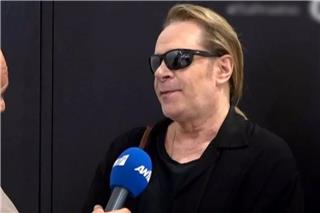 Στέφανος Κορκολής: «Σταμάτησα να παίζω μουσική όταν κάποιοι μίλαγαν στο κοινό»