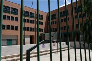 Δύο κουκουλοφόροι επιτέθηκαν σε 15χρονο σε προαύλιο σχολείου στον Αλιμο – Συνελήφθησαν 17χρονος και γονέας