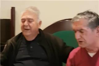 Πασχάλης Τερζής: Σπάνια εμφάνιση για τον τραγουδιστή - Η ανατριχιαστική ερμηνεία του