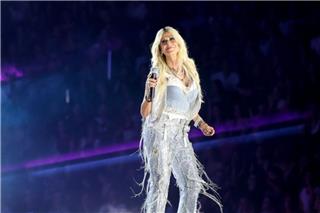 Η Αννα Βίσση «λιώνει» ακούγοντας τον εγγονό της να τραγουδά το «Σε περίπτωση που»