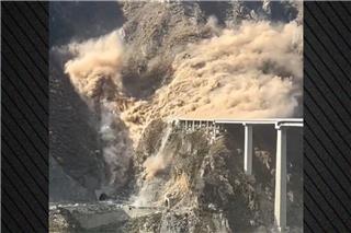 Κατέρρευσε μέρος γέφυρας στη νοτιοδυτική Κίνα λίγους μήνες μετά την έναρξη λειτουργίας της