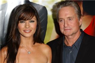 Ο Μάικλ Ντάγκλας και η Κάθριν Ζέτα Τζόουνς συμπληρώνουν 25 χρόνια παντρεμένοι