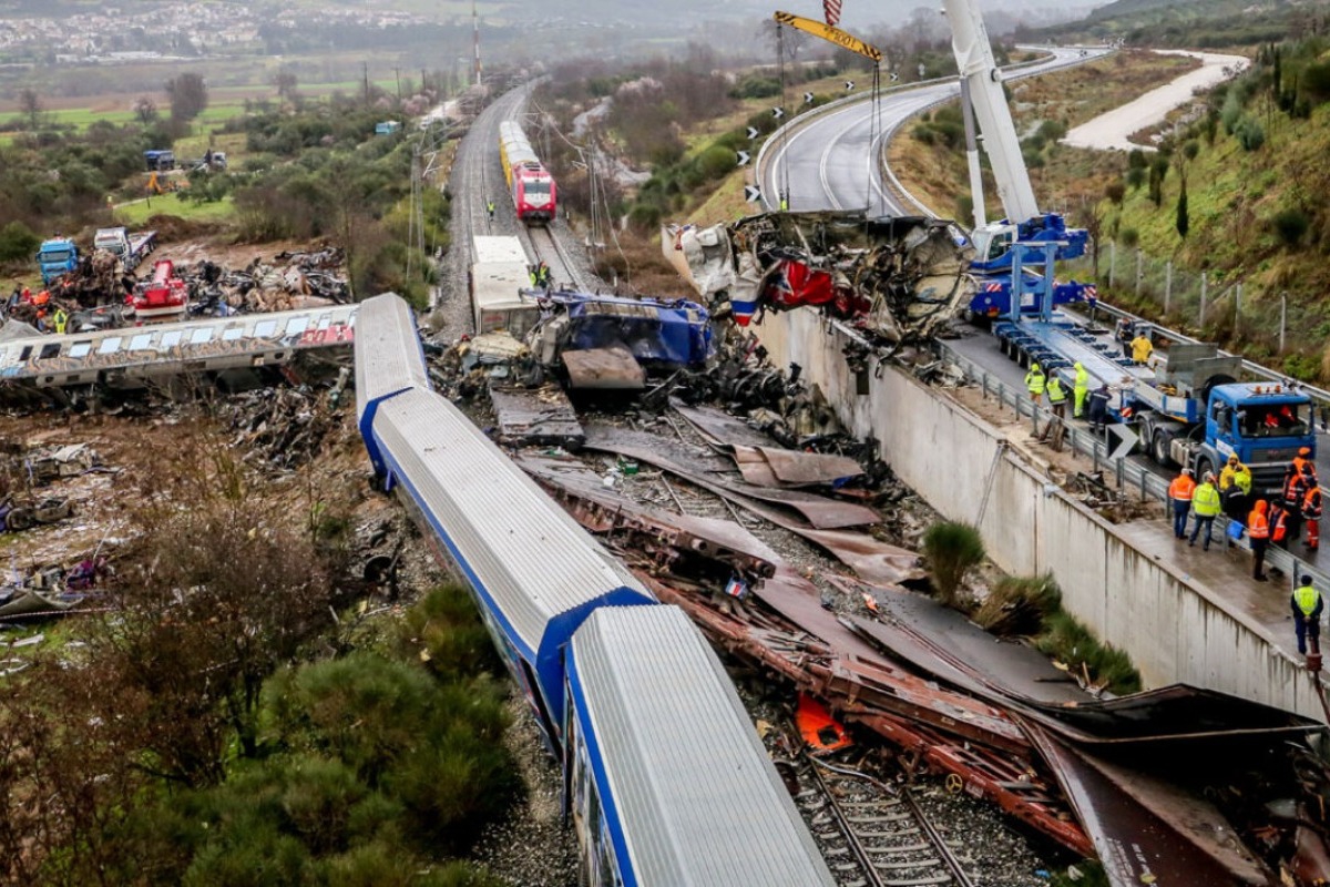 Χωρίς απάντηση για τις εκρήξεις το τελικό πόρισμα για τα Τέμπη