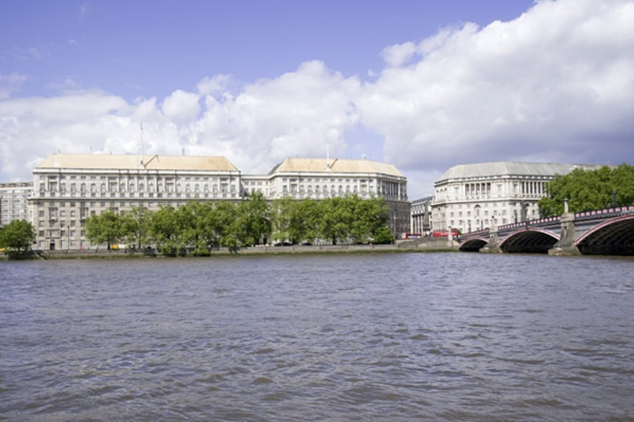 Τι διαφορά έχει η MI5 από την MI6;