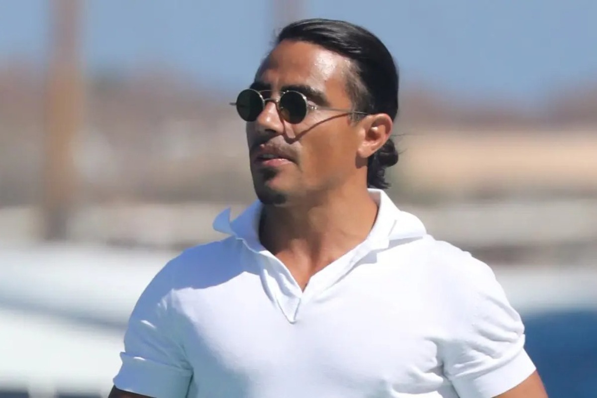 «Salt Bae»: Λουκέτο στο μαγαζί του στα Βόρεια Προάστια