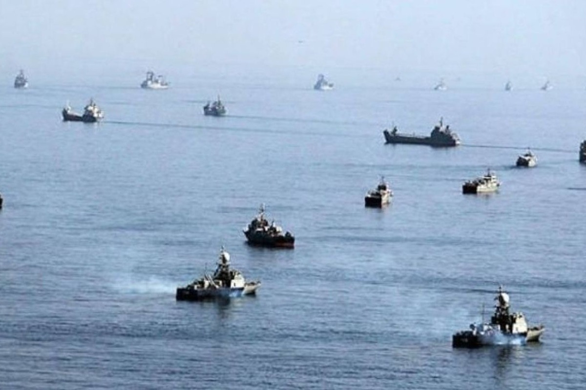 Το Ιράν απειλεί να κλείσει τα Στενά του Ορμούζ: «Οι εχθροί μας θα υποστούν μία συντριπτική απάντηση»