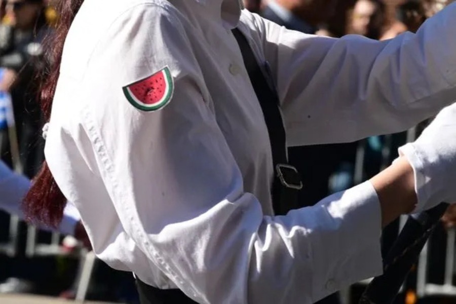 Φροντιστήριο προσφέρει πλήρη υποτροφία στις μαθήτριες που «φόρεσαν» το καρπούζι στην παρέλαση