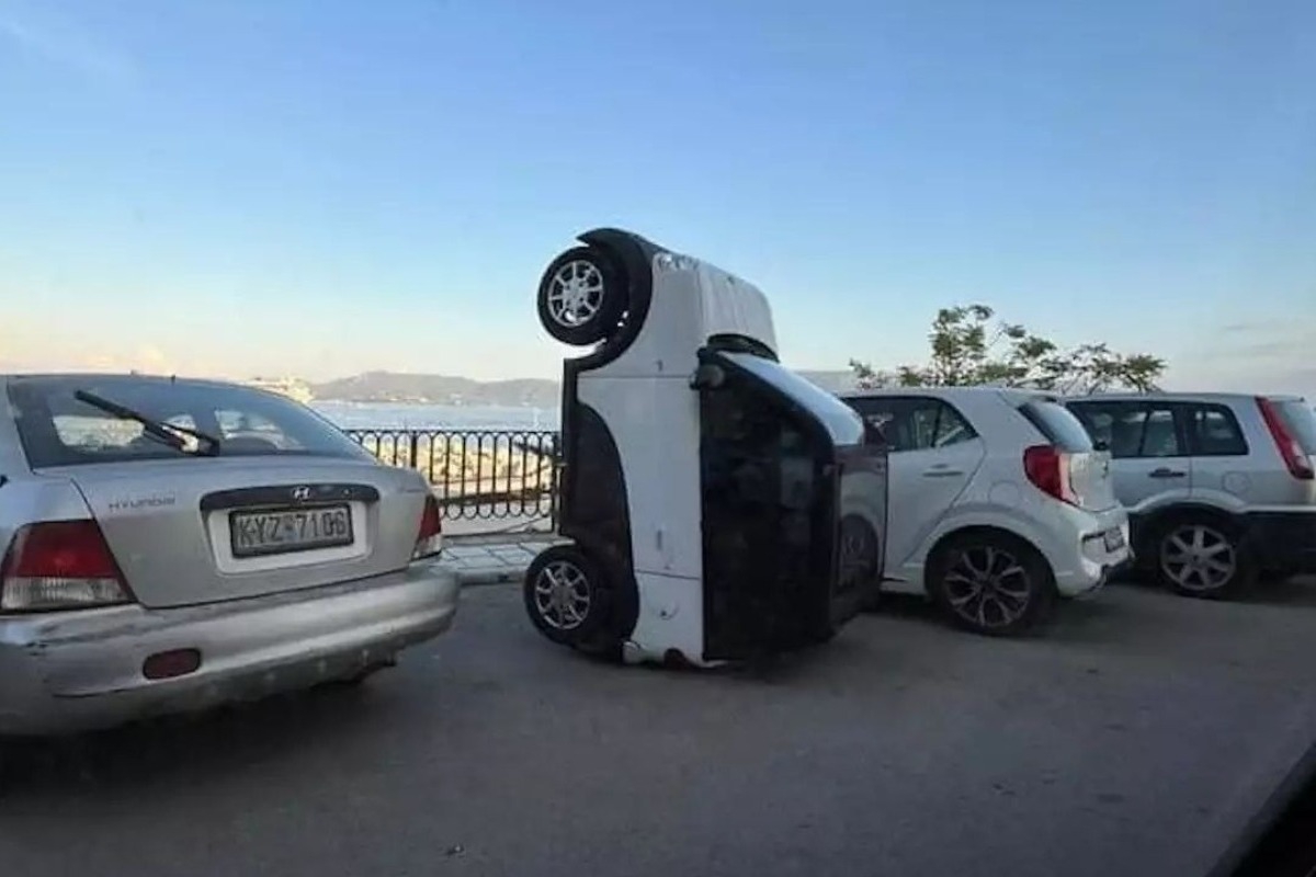 Κέρκυρα: Το παρκάρισμα του αιώνα – Το αυτοκίνητο βρέθηκε κατακόρυφα