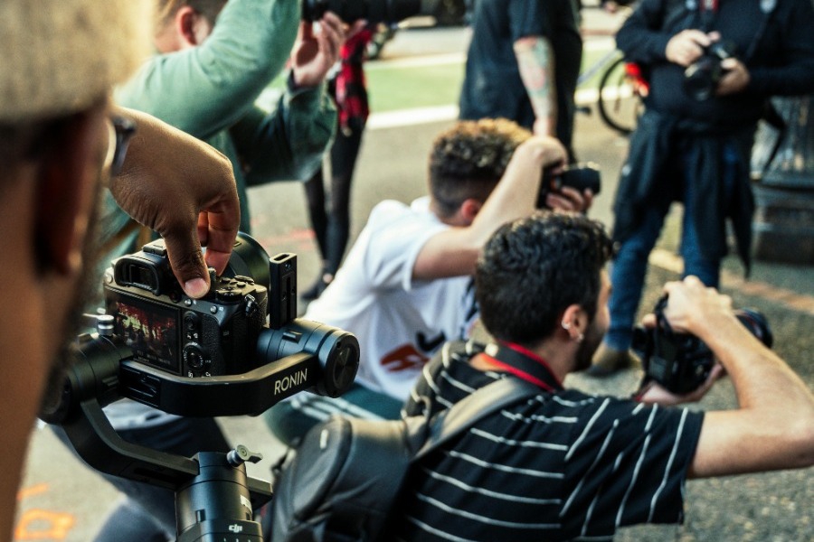 Οι celebrities που τα έφτιαξαν όσο ήταν ακόμη και οι δυο σε σχέσεις