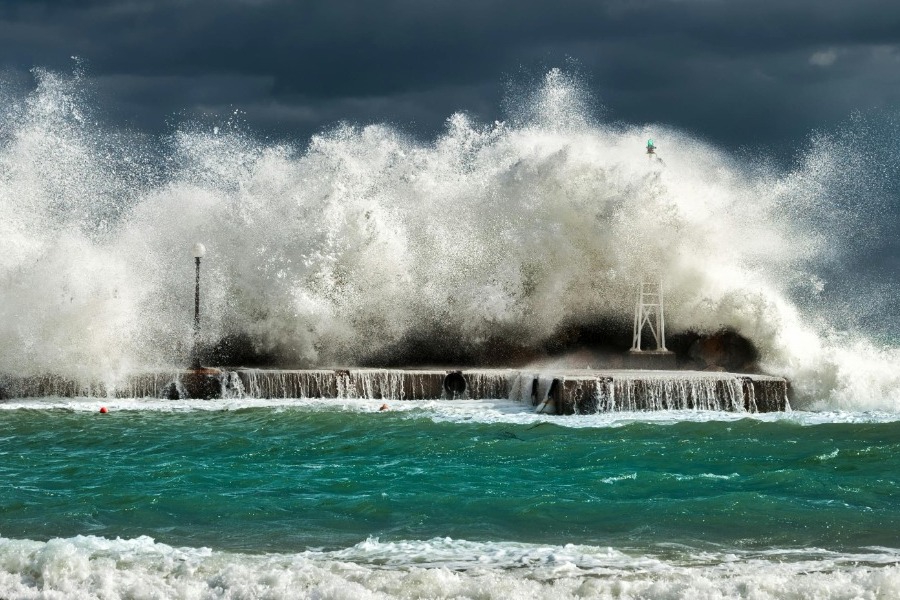 Συναγερμός για την επέλαση της κακοκαιρίας Coral