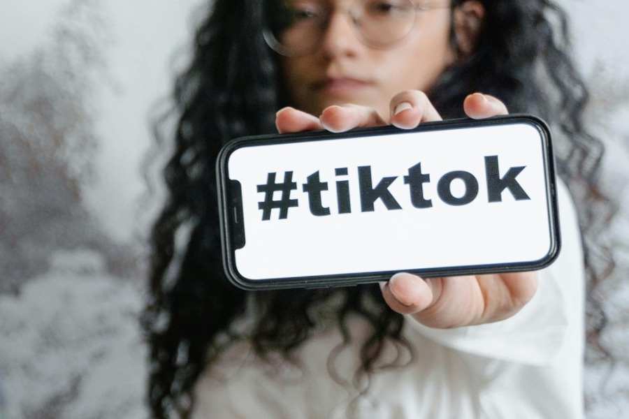 Το hashtag που μόλις απαγόρευσε το TikTok (και καλά έκανε)