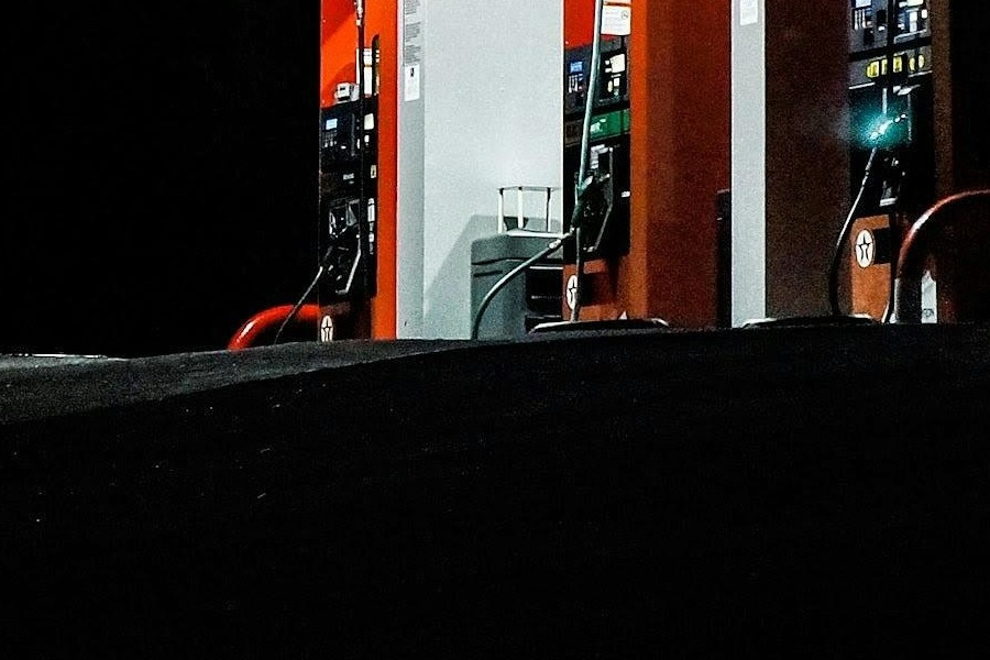 Κύκλωμα λαθρεμπορίας καυσίμων: Πάνω από 3 εκατ. το κέρδος ‑ Πείραζαν τις αντλίες με... πασιέντζα