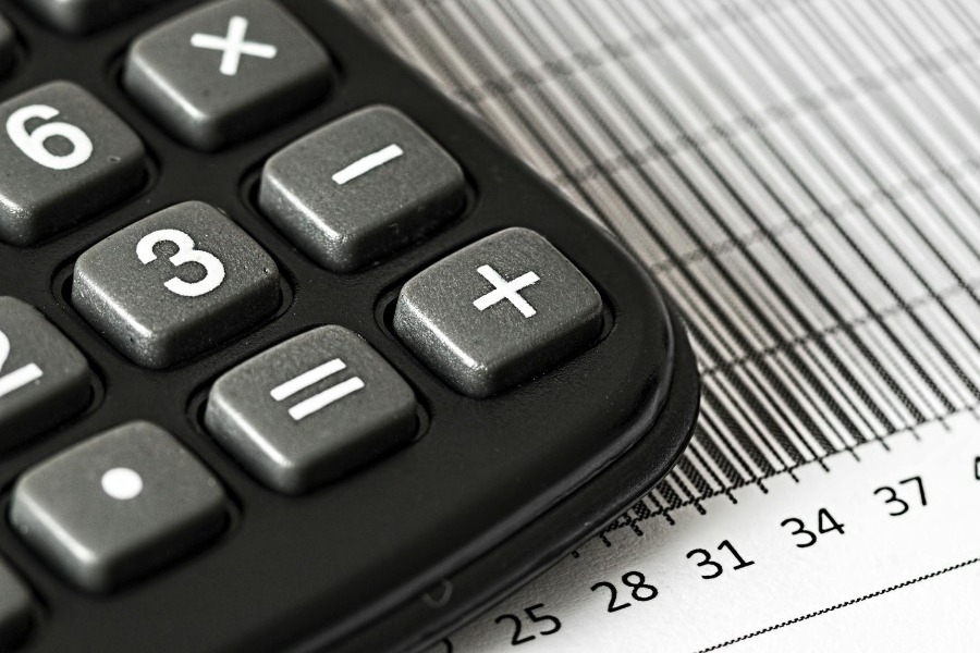 8 στα 10 ευρώ πληρώνονται στην ώρα τους – Ρεκόρ στις εμπρόθεσμες πληρωμές επιχειρήσεων σε ΦΠΑ και φόρο εισοδήματος