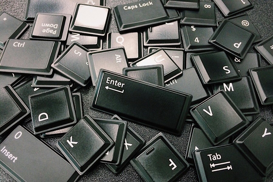 Νέες λέξεις στο Cambridge: Όταν το YouTube και το TikTok μας μαθαίνουν... γράμματα