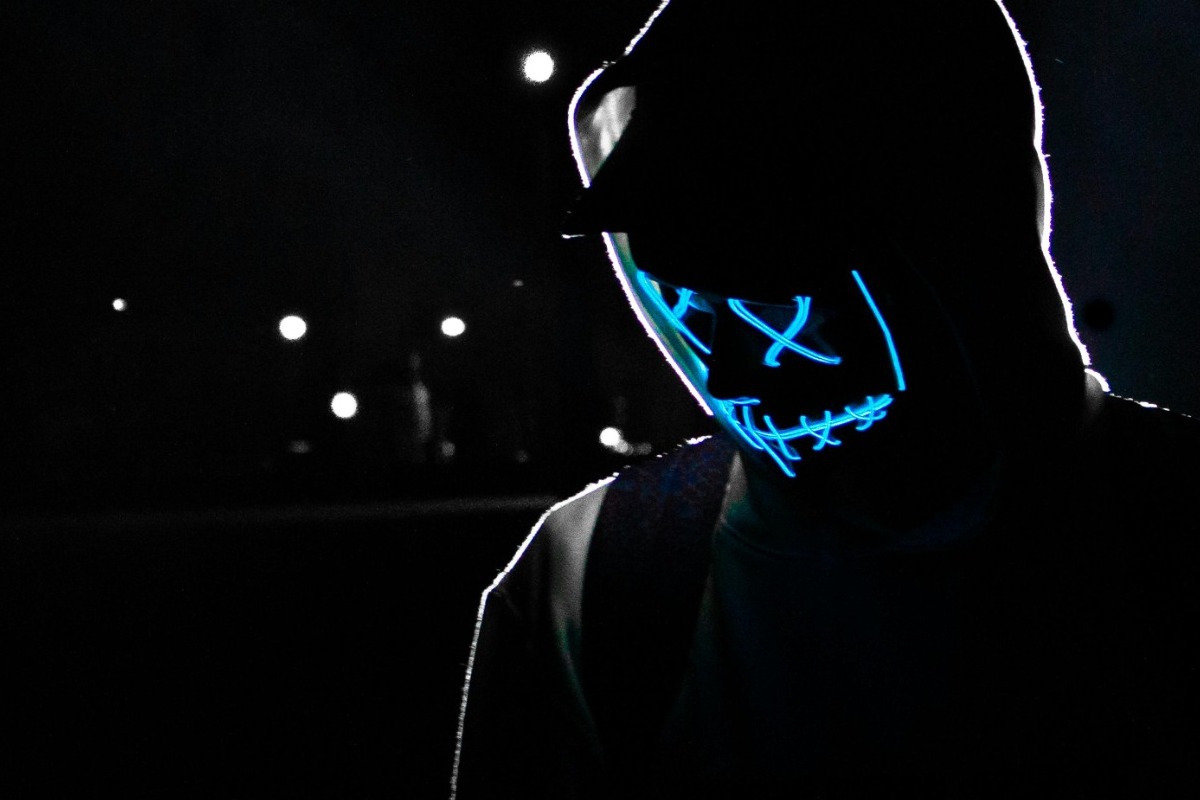 Η κρυφή αγορά εργασίας του σκοτεινού ιστού: Ποιοι μπαίνουν, πόσα παίρνουν και γιατί κινδυνεύουν