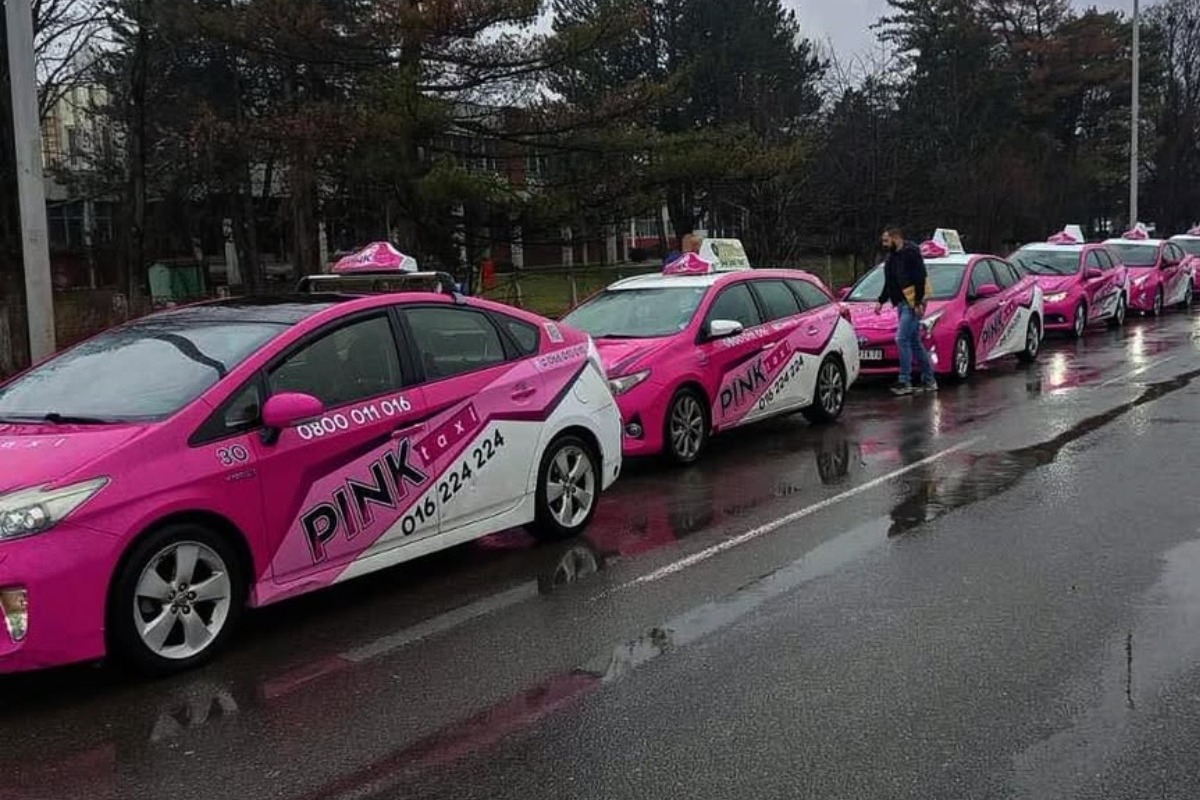 Τι είναι τα «ροζ ταξί» και γιατί είναι τόσο σημαντικά;