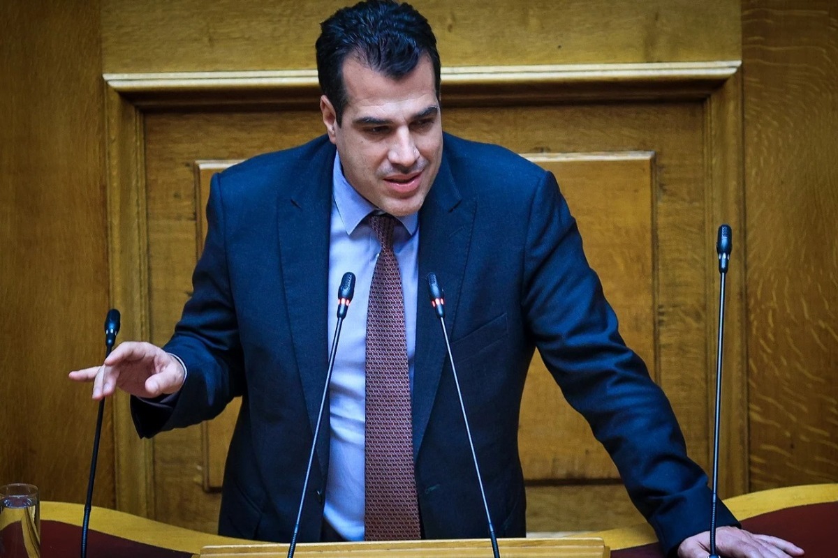 Ο Θάνος Πλεύρης νέος υπουργός Μετανάστευσης και Ασύλου