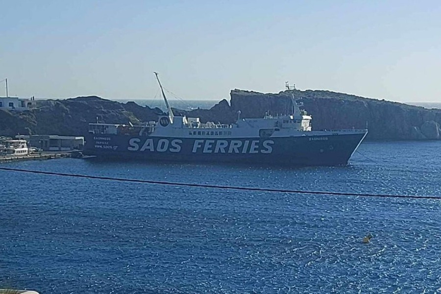 Φολέγανδρος: Πέντε τραυματίες μετά από πρόσκρουση πλοίου στο φανάρι του λιμανιού