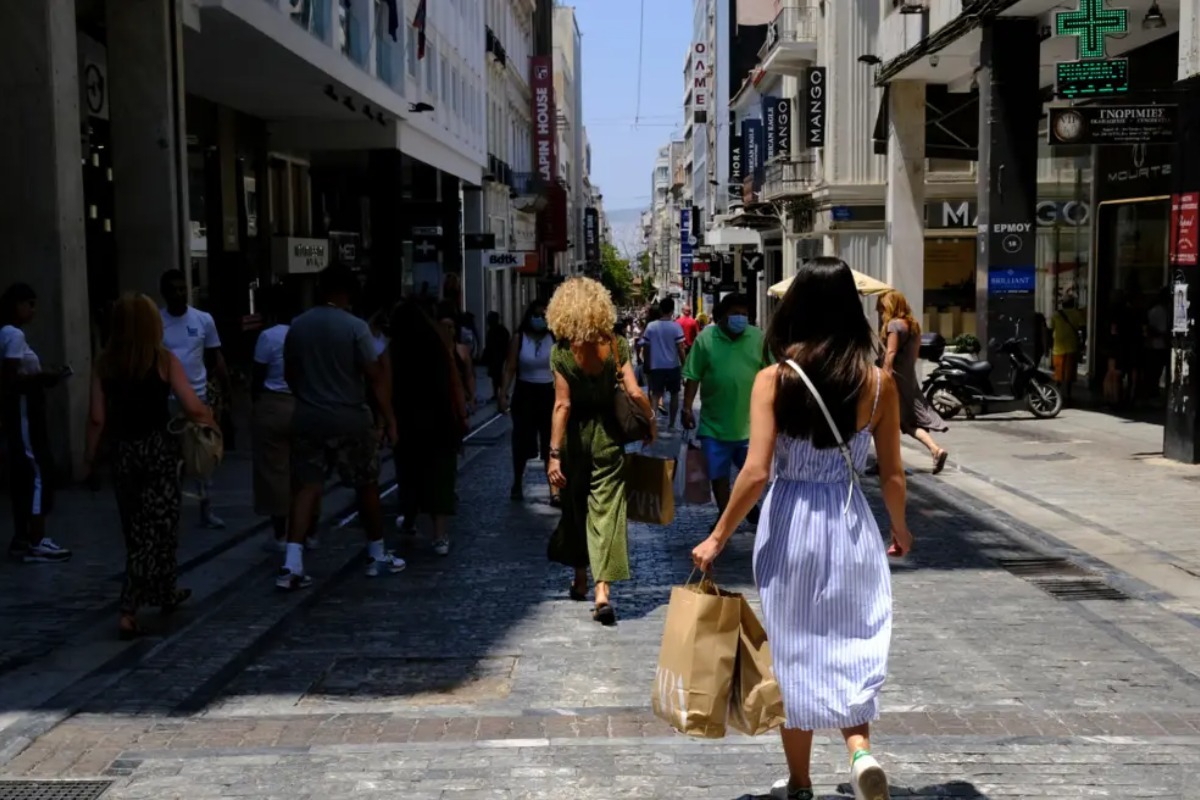 Πότε αρχίζουν οι εκπτώσεις 2025 ‑ Ποια Κυριακή θα είναι ανοιχτά τα καταστήματα