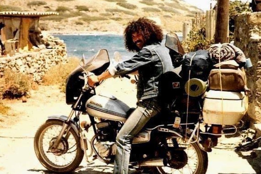 Θλίψη στην ελληνική ροκ σκηνή: Πέθανε ο Γιώργος Ψωμόπουλος των Magic De Spell