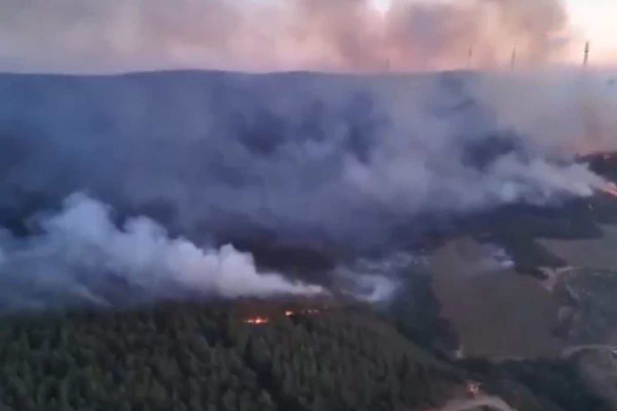 Γιατί μυρίζει καμμένο σήμερα στην Αττική