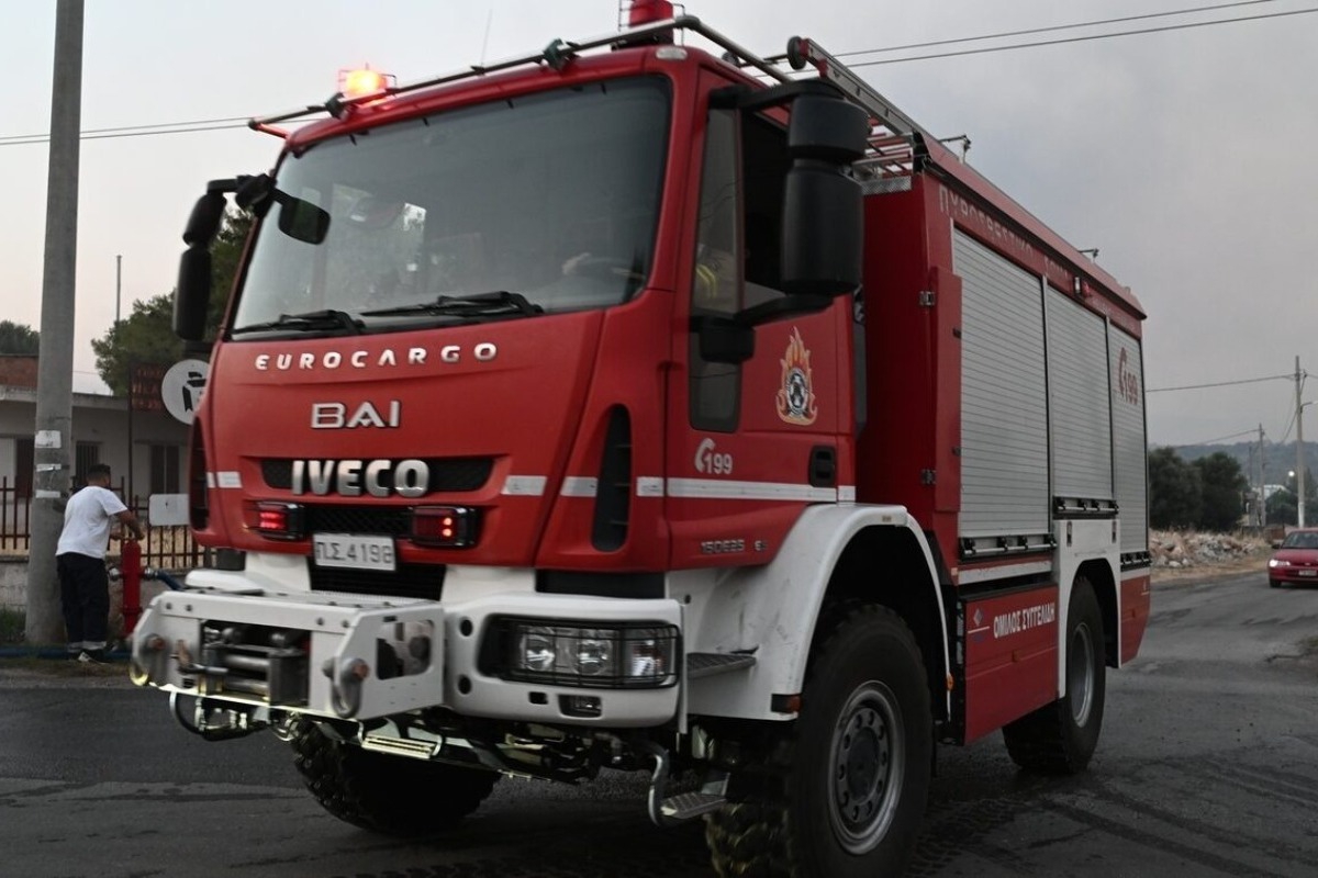 Νεκρή γυναίκα σε φλεγόμενο κτήριο στη Νεάπολη Θεσσαλονίκης