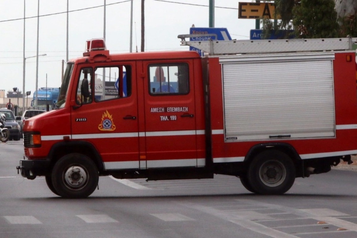 Φωτιά σε εν κινήσει λεωφορείο με επιβάτες στη Θεσσαλονίκη