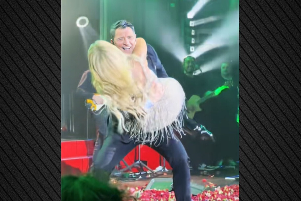 Ο Σάκης Ρουβάς σήκωσε τη Νατάσσα Θεοδωρίδου και του σκίστηκε το παντελόνι, δείτε βίντεο