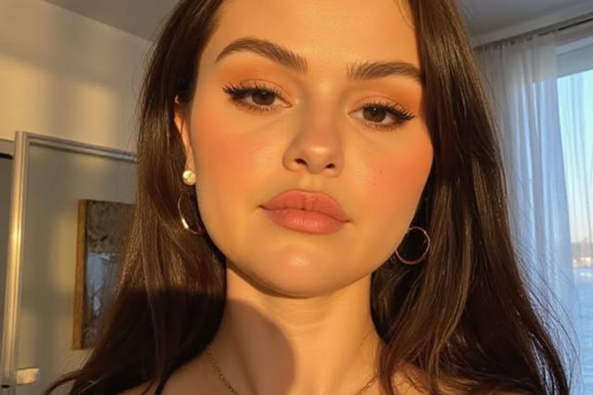 Το μυστικό της Selena Gomez για λαμπερή επιδερμίδα κοστίζει μόνο 24 $