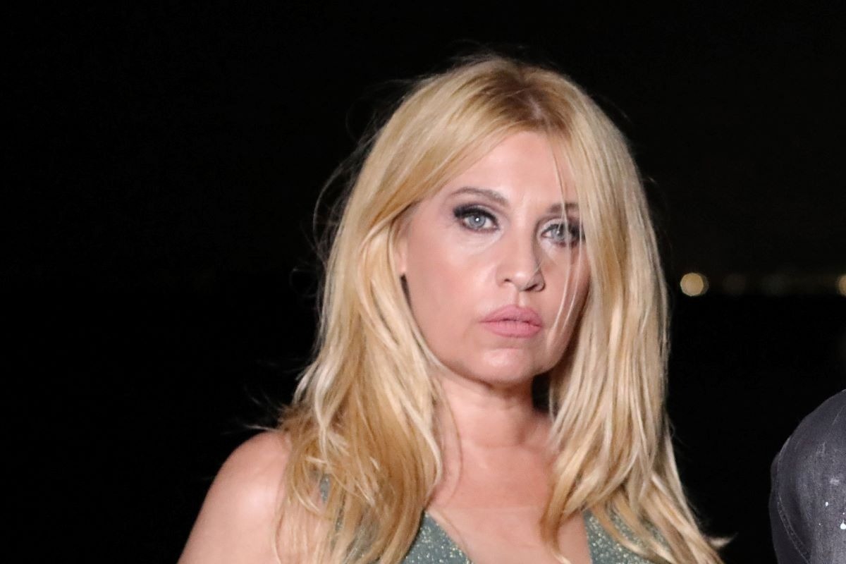 Σαμπρίνα: Στο νοσοκομείο η τραγουδίστρια μετά από εμφάνισή της