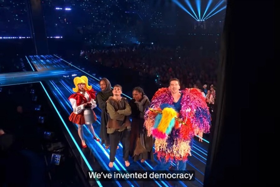 Eurovision: «Εμείς εφηύραμε τη Δημοκρατία» ισχυρίστηκαν οι Ελβετοί και το ελληνικό Twitter πήρε «φωτιά»