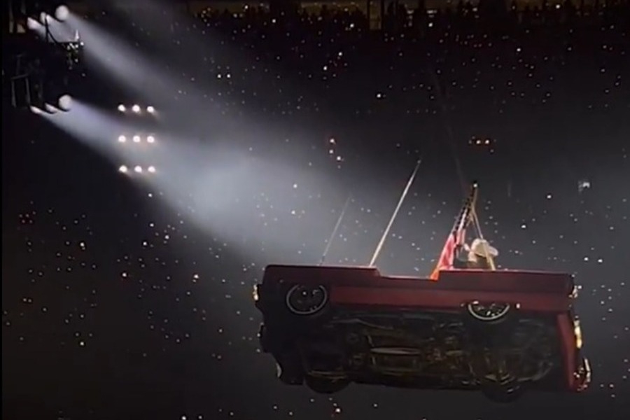 Η Beyonce διέκοψε συναυλία της στο Χιούστον ‑ Παραλίγο ατύχημα στο «ιπτάμενο» αυτοκίνητο