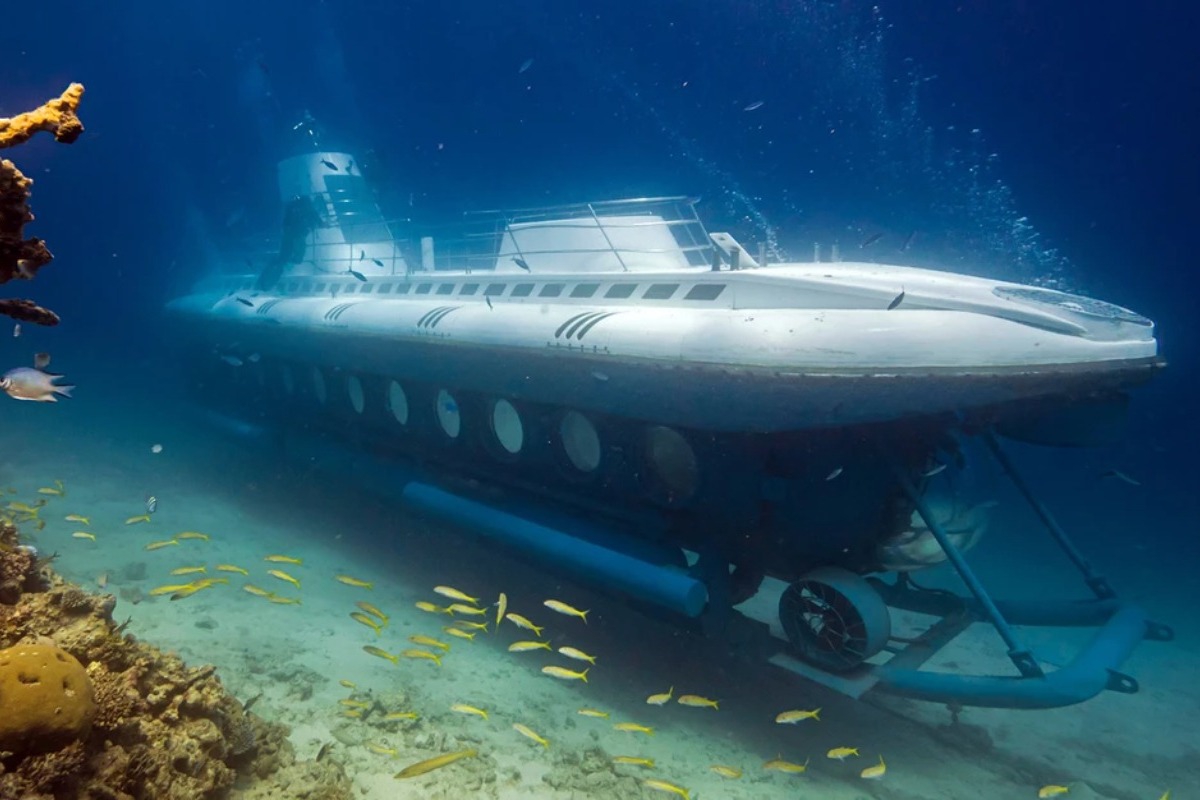 Τουριστικό υποβρύχιο βυθίστηκε στην Ερυθρά Θάλασσα: Τουλάχιστον έξι νεκροί