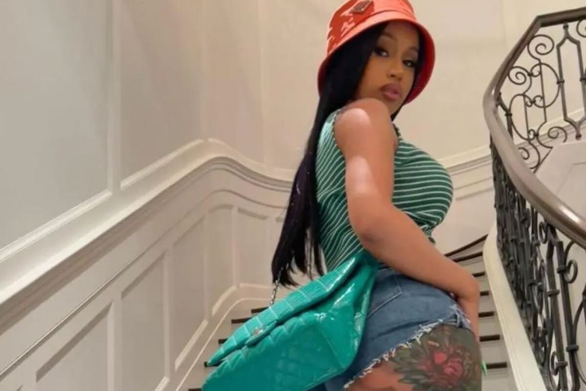 Cardi B: Έκανε τολμηρό piercing και δημοσίευσε φωτογραφία για να το αποδείξει