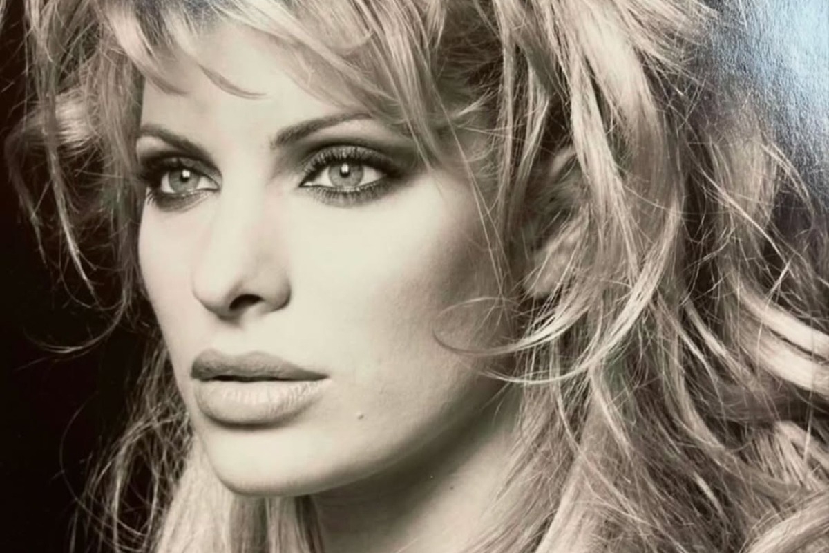 Αυτό είναι το άρωμα που φοράει η Ελένη Μενεγάκη εδώ και 30 χρόνια