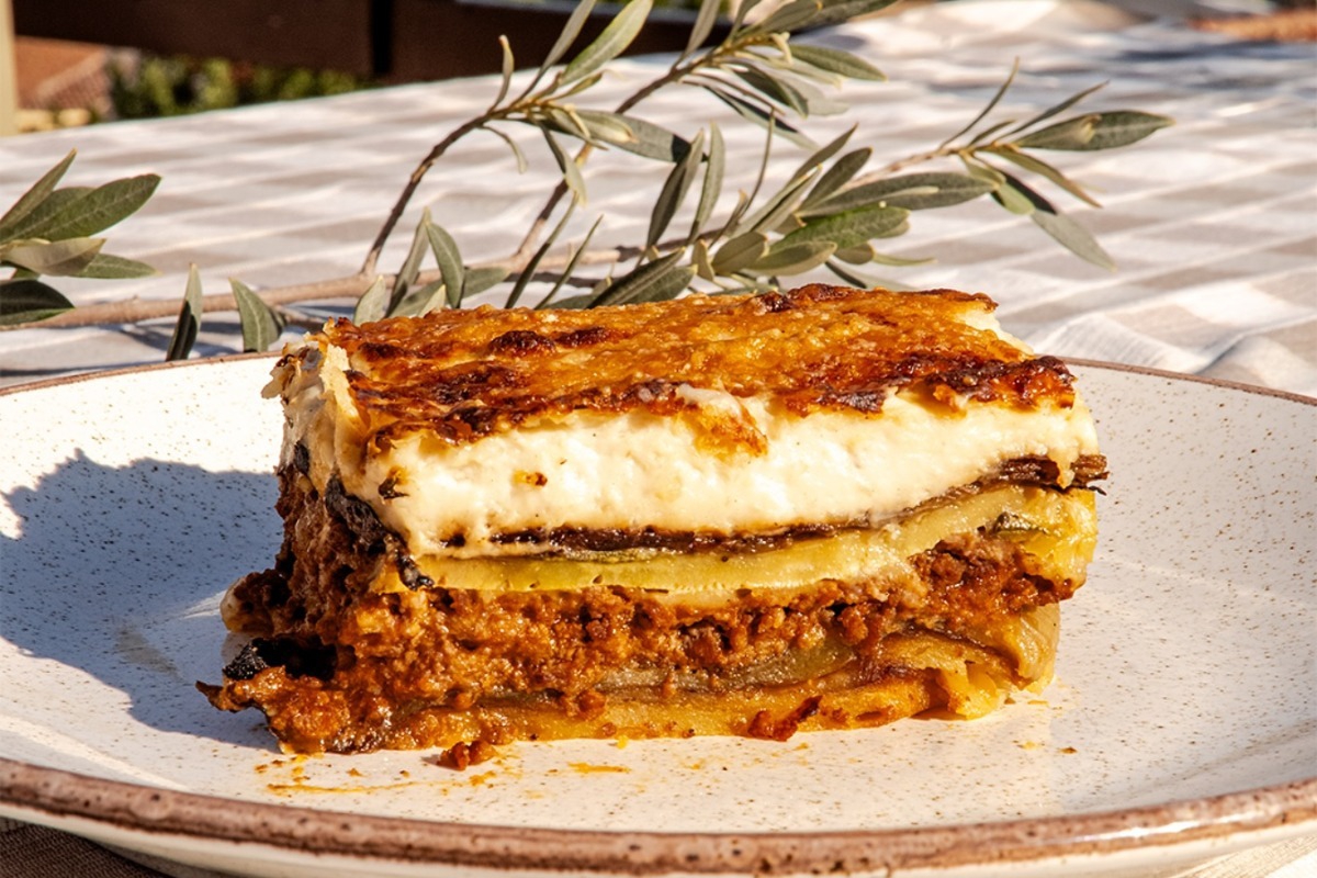 5 ταβερνάκια με καλό φαγητό στην Πλάκα που μόνο οι ντόπιοι ξέρουν