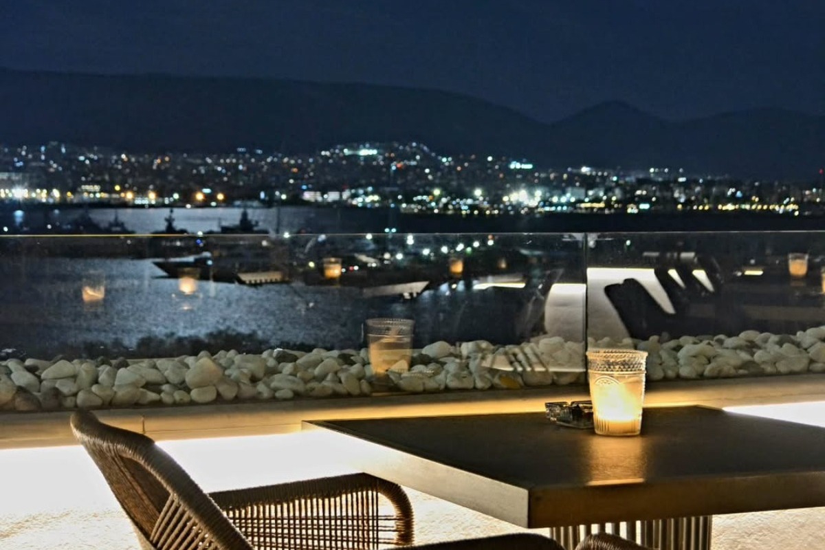 Δείπνο κάτω από τα αστέρια: 3 ήσυχα εστιατόρια με ταράτσα για να απολαύσεις το καλοκαίρι