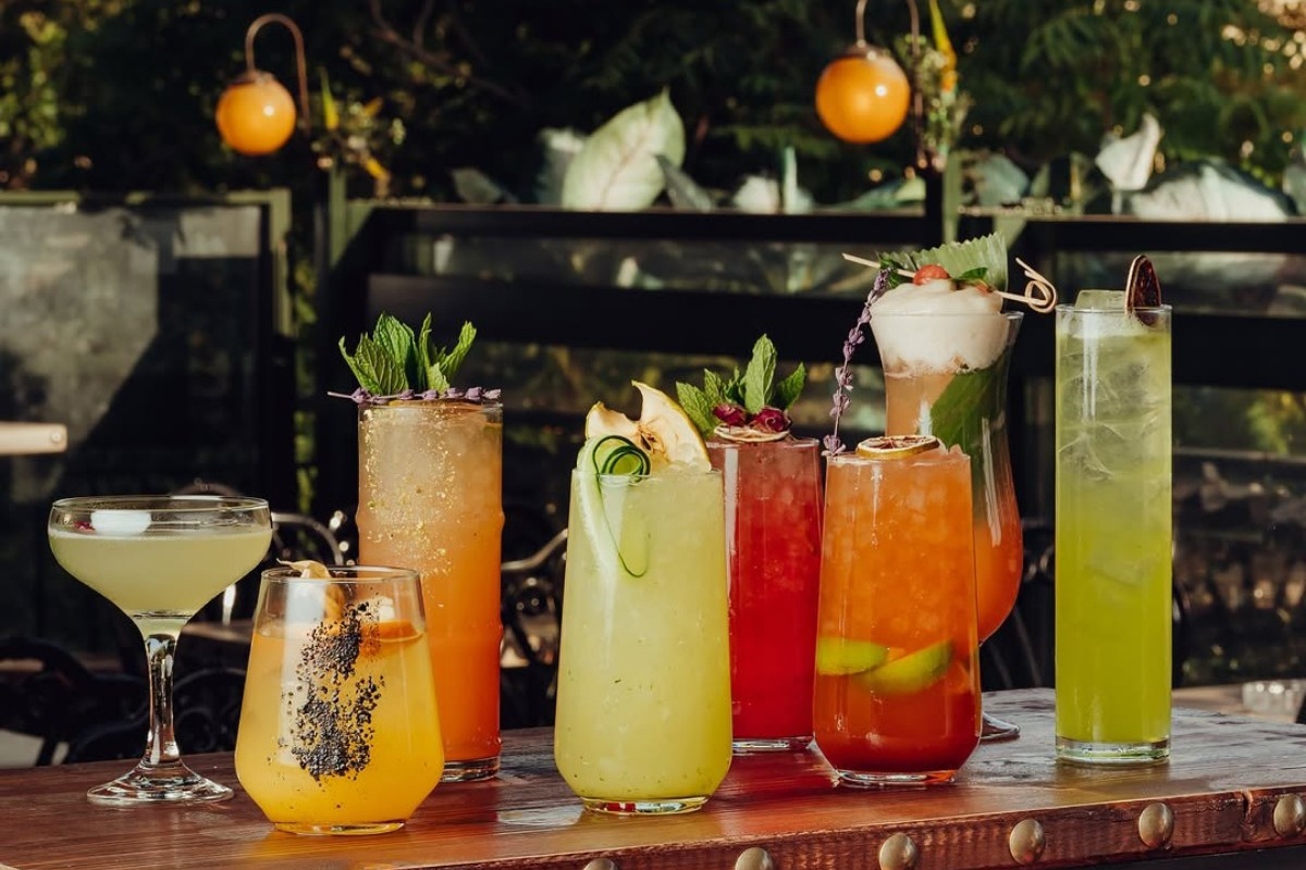 Τα rooftop μπαρ της στο κέντρο της Αθήνας που θα σε κάνουν να ξεχάσεις ότι δουλεύεις αύριο